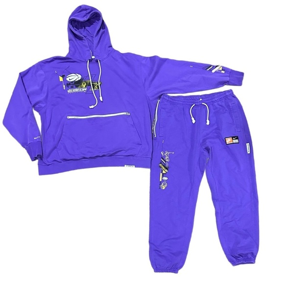 Nike Other - Nike Dri-FIT Standard Issue Men's Pullover Basketball Hoodie And Pants